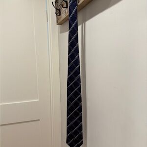 Blue and White Striped Silk Tie for Formal Occasions